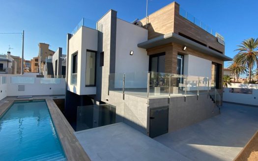 Villa in Torrevieja (N5703)