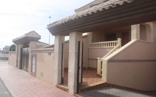 Town House in Torrevieja (N6289)