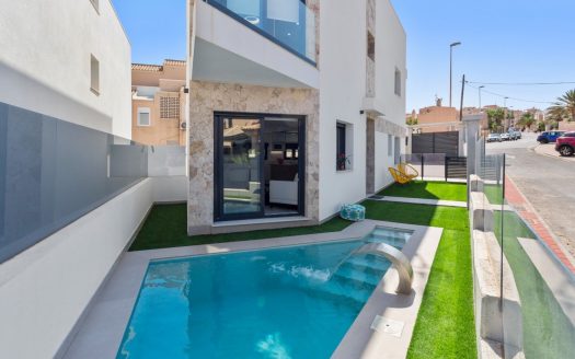 Villa in Torrevieja (N6041)