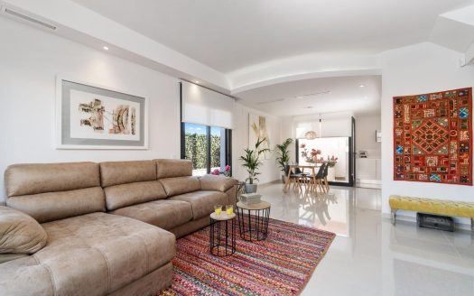 Villa in Los Montesinos (N7105)